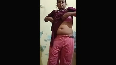 Punjabi Bhabhi Exposes Sweet Boobs in New XXX MMS
