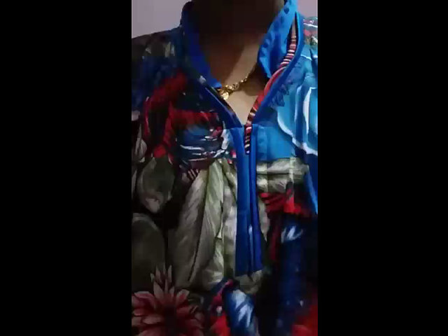 Free Porn Indian Wife In Sari Strip Naked To Show Off Boobs