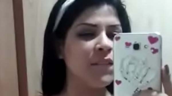 Indian girl ki desi boobs ki nude selfie video