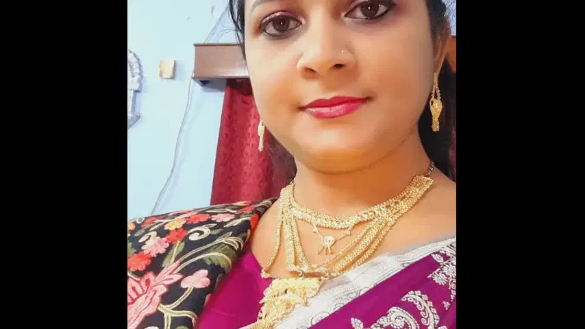 Youtuber Beauty Queen video 22