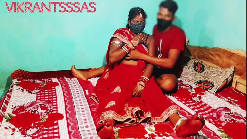 Usha bhabhi ne aapne devar k sath suhagrat manaya