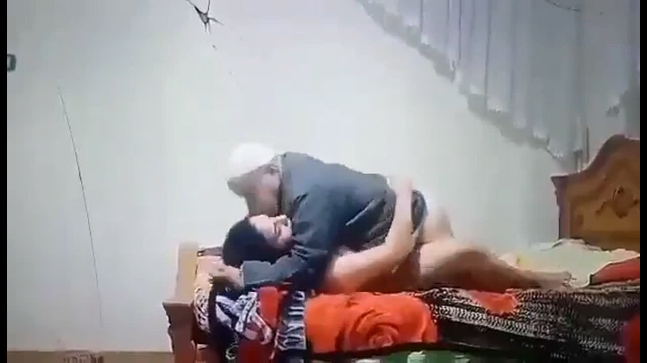 Old man Fucking his young sali