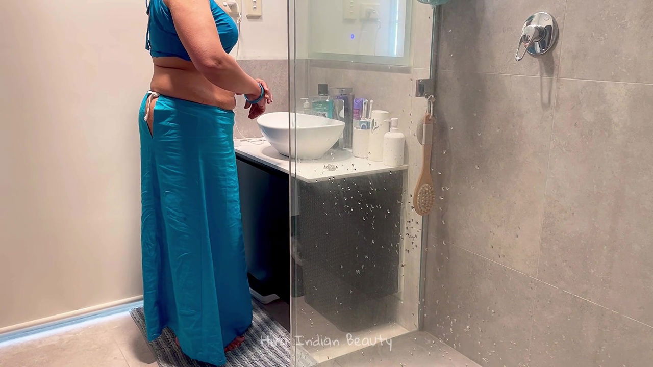 Beautiful Indian Couple – Hot Desi Wife in Saree Making Love in Shower – Saree Sex in Bathroom