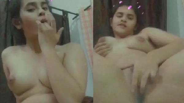 Cute college girl Neha ki fingering selfie video