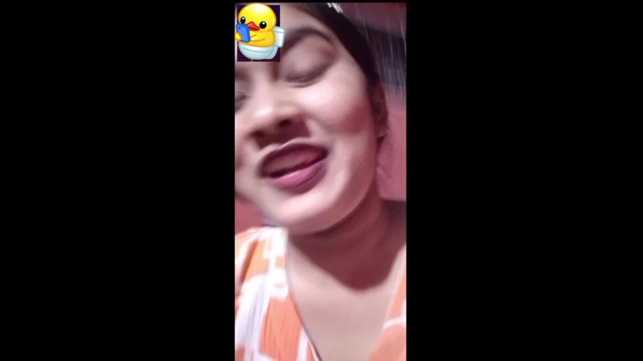 Really cute cam girl non nude