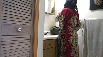 Khadе Khade Chudai Kri 2 – Indian Sex MMS Scandal